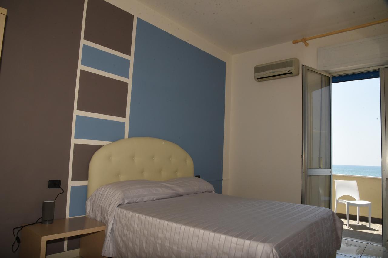 Blu Hotel Pontecagnano Faiano Exterior foto