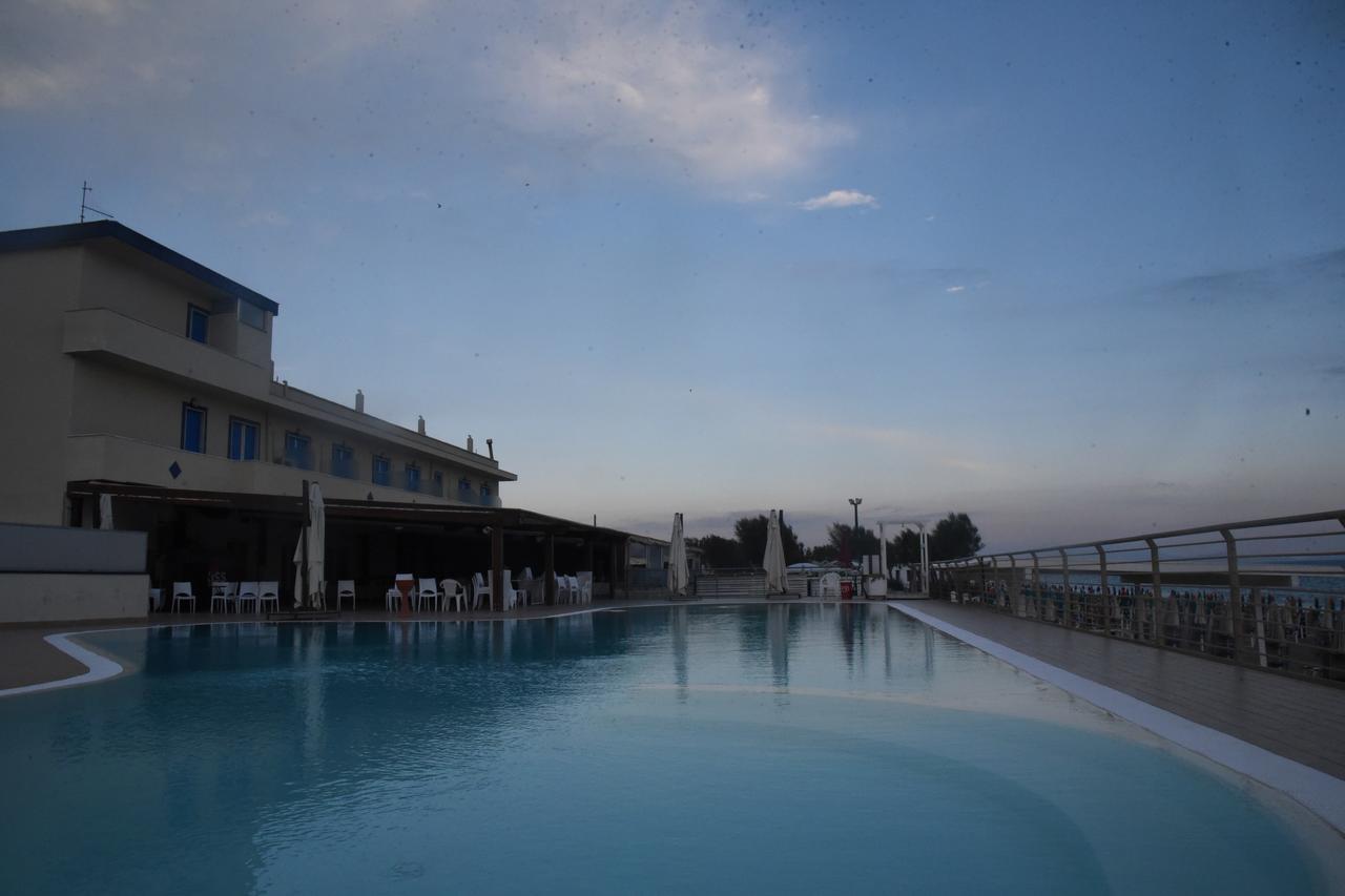 Blu Hotel Pontecagnano Faiano Exterior foto